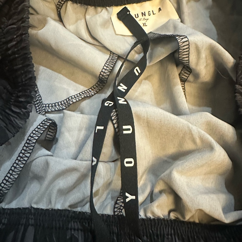 Youngla Black Patterned Sweatpants - image 8